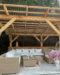 Outlet Beliani Set da giardino con tavolo 8 posti XXL Lato destro Modulare Rattan sintetico (PE) Beige sabbia Bianco Beige
