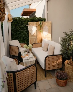 Sale Beliani Set da giardino con tavolo 5 posti MONTEFALCO Metallo Bianco Bianco Nero