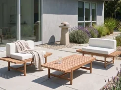 Clearance Beliani Set da giardino con tavolo 2 posti GIAVENO Legno d'acacia Bianco sporco Bianco Marrone
