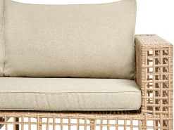 Outlet Beliani Set da giardino con tavolo 4 posti CALASETTA Rattan sintetico (PE) Beige