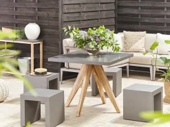 Outlet Beliani Set da pranzo da giardino con sgabelli 4 posti OLBIA/TARANTO Cemento Grigio Marrone Grigio