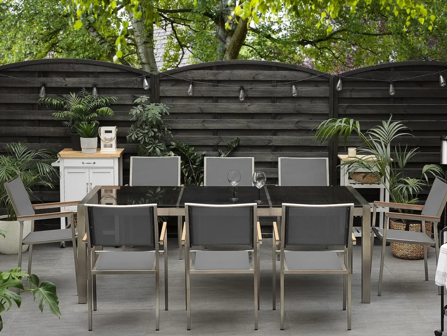 Clearance Beliani Set da pranzo da giardino 8 posti GROSSETO Piastra tripla Granito Lucido Nero/Grigio Argento Grigio Nero