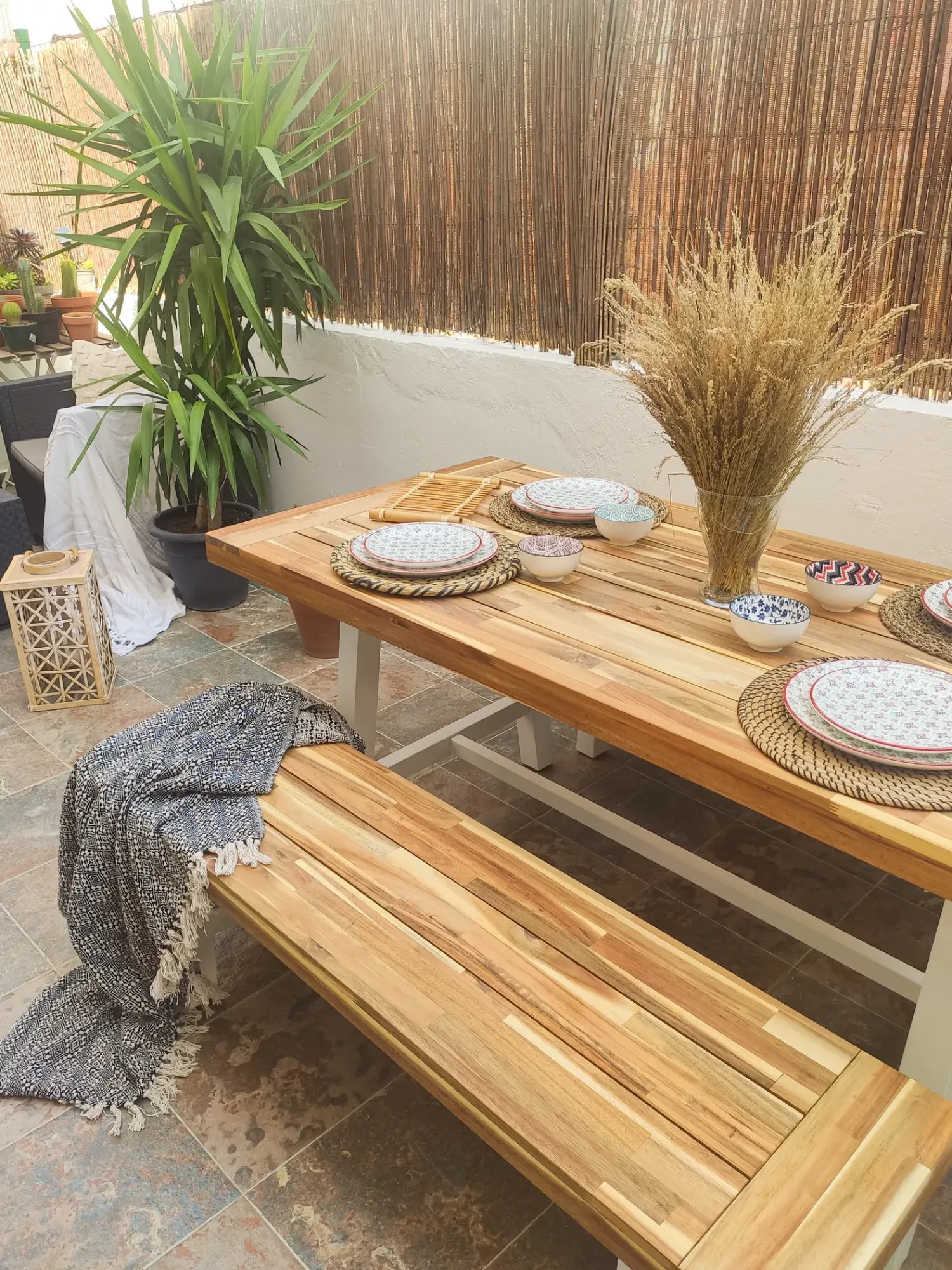 New Beliani Set da pranzo da giardino 6 posti SCANIA Legno d'acacia Bianco Bianco Marrone