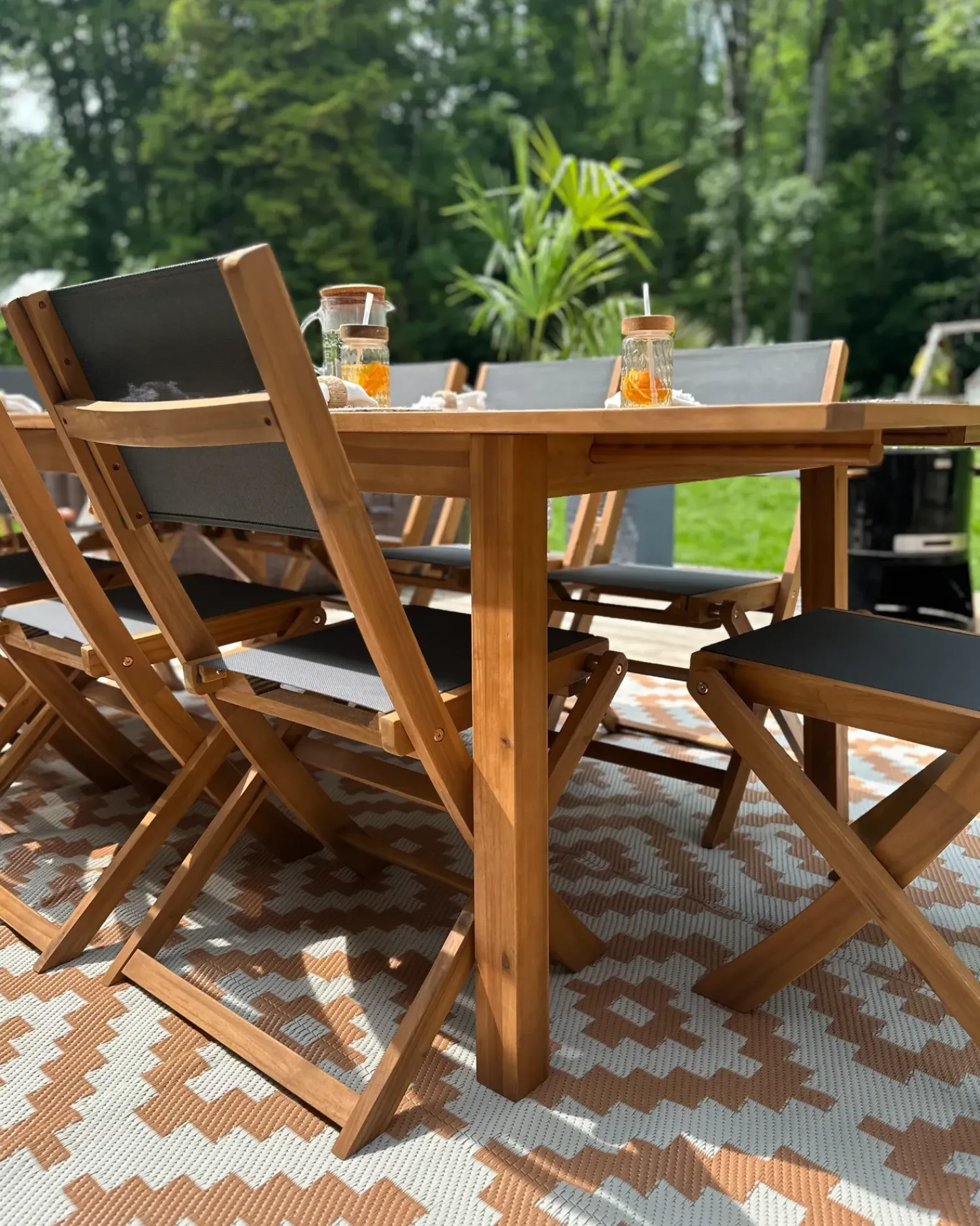 Hot Beliani Set da pranzo da giardino 8 posti CESANA Legno d'acacia Marrone chiaro Grigio Marrone