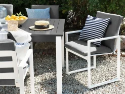Beliani Set da pranzo da giardino 8 posti PANCOLE con cuscini Metallo Grigio Bianco Grigio