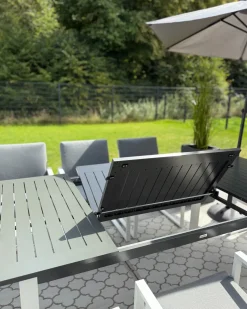Beliani Set da pranzo da giardino 8 posti PANCOLE con cuscini Metallo Grigio Bianco Grigio