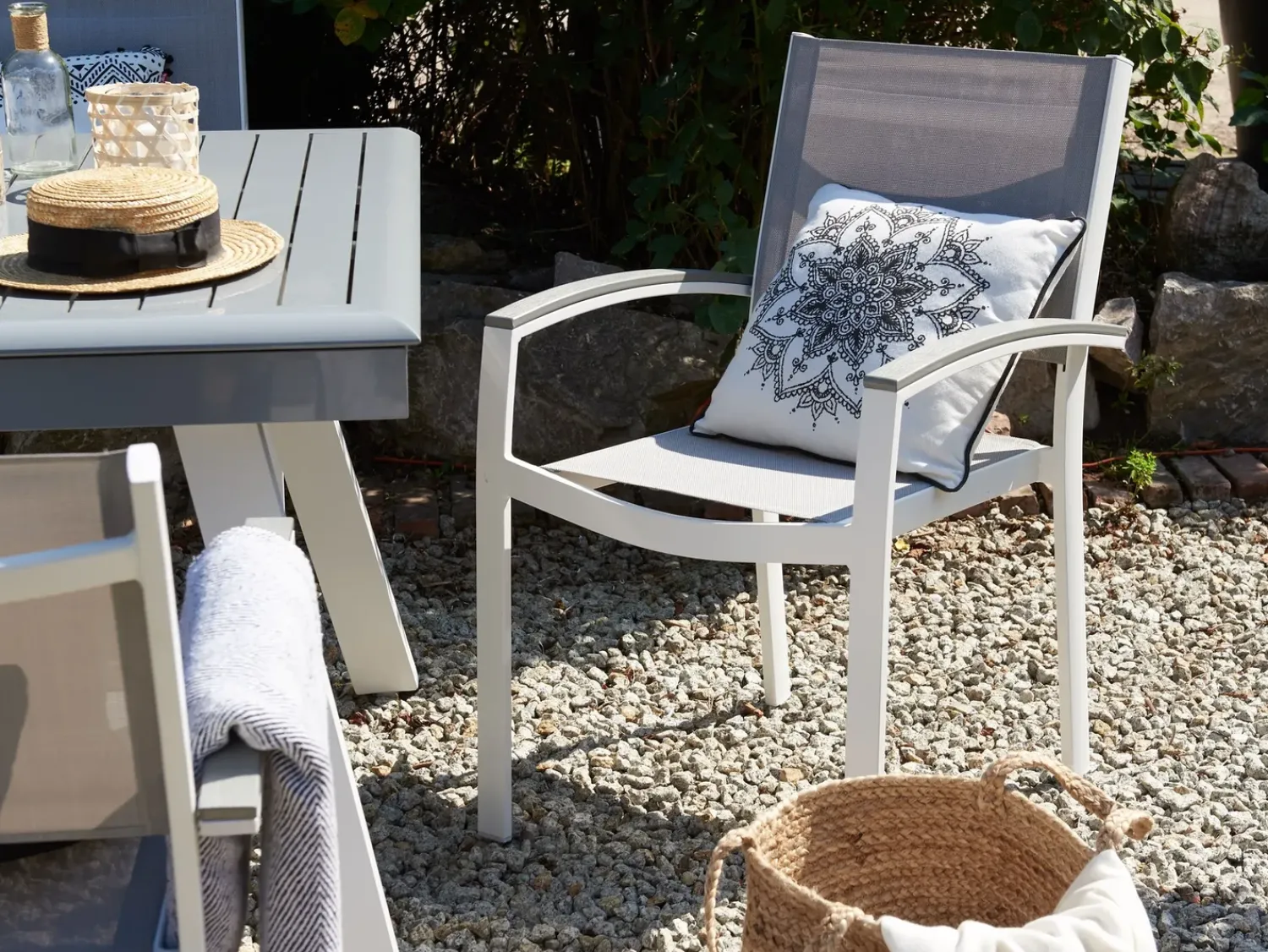 New Beliani Set da pranzo da giardino 6 posti PERETA Metallo Grigio Bianco Grigio