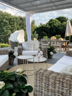 Discount Beliani Set da pranzo da giardino 6 posti OLBIA con cuscini Beige Beige Marrone Grigio