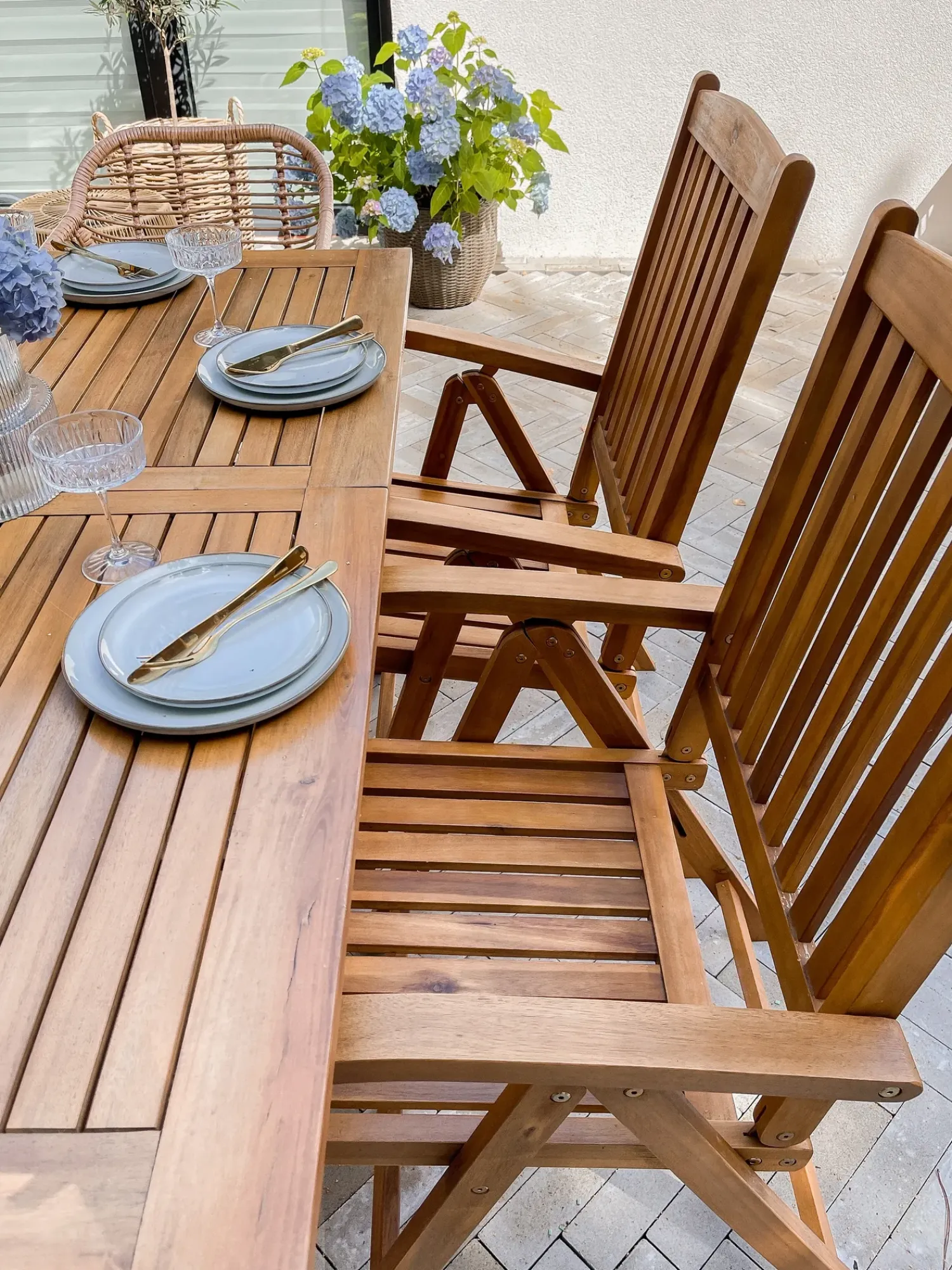 Best Beliani Set da pranzo da giardino 6 posti JAVA Legno d'acacia chiaro Marrone
