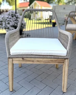 Best Beliani Set da pranzo da giardino 4 posti OLBIA con cuscini Cemento Beige Beige Marrone Grigio