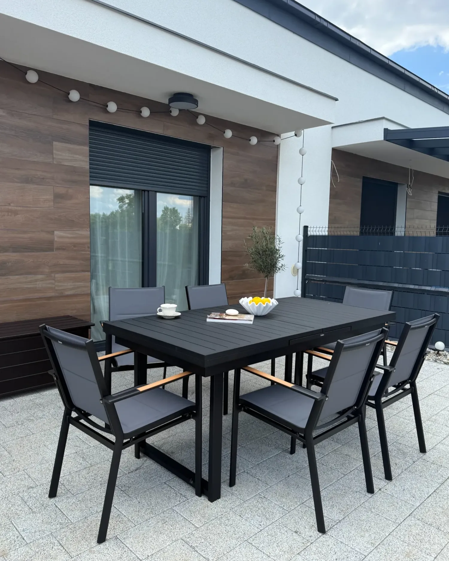 Best Beliani Set da pranzo da giardino 6 posti VALCANETTO/BUSSETO Metallo Nero Grigio Nero