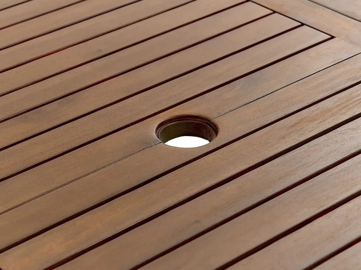 New Beliani Set da pranzo da giardino 6 posti AMANTEA con Ombrellone Legno d'acacia Rosso Marrone Rosso