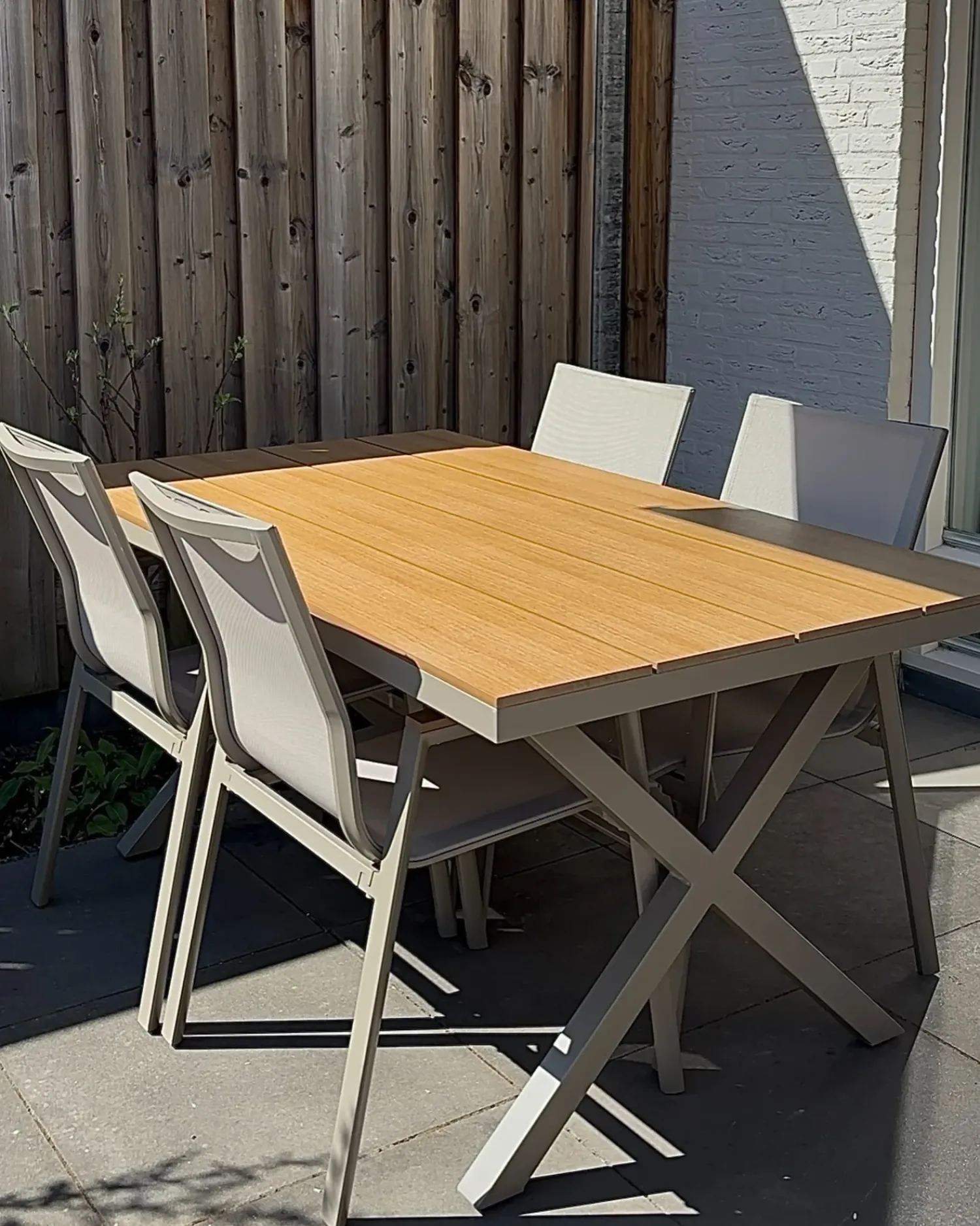 Online Beliani Set da pranzo da giardino 4 posti TIANO Metallo Grigio Marrone Grigio