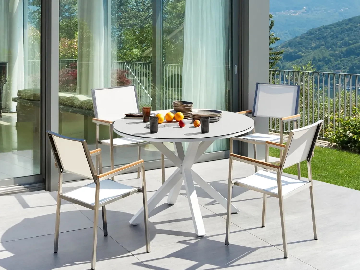 Best Beliani Set da pranzo da giardino 4 posti MALETTO/GROSSETO Metallo Effetto marmo Bianco/Beige Argento Bianco Beige