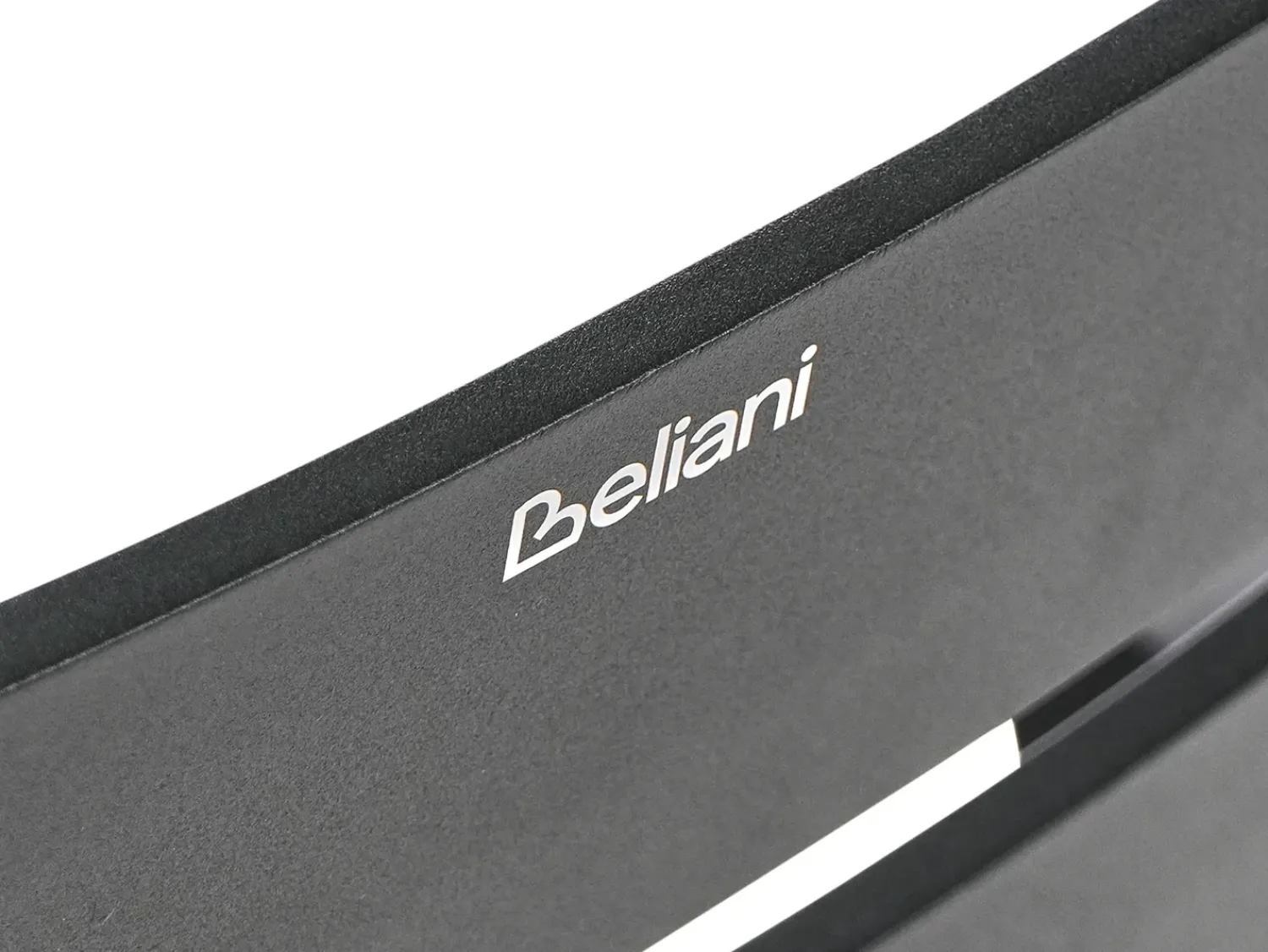 Outlet Beliani Set da pranzo da giardino 4 posti MALETTO/TAVIANO con cuscini Metallo Nero Marrone Nero
