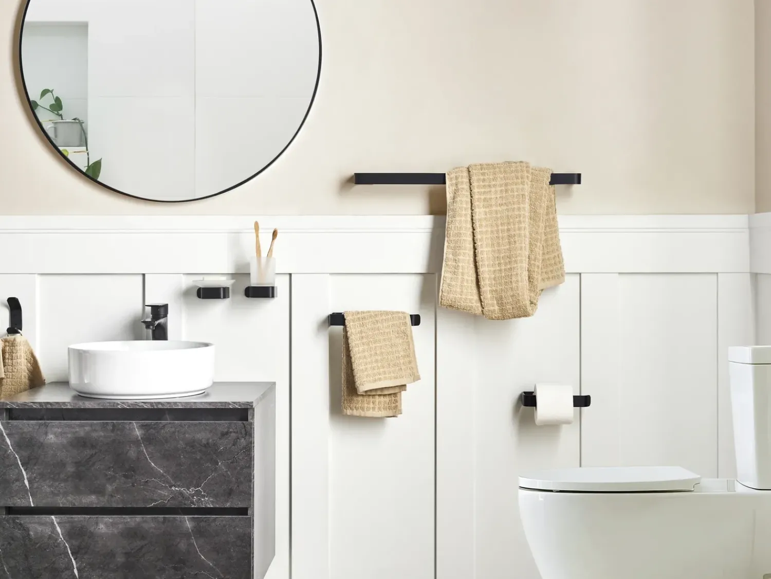 New Beliani Set di 6 accessori da bagno ZORRITOS con barre e ganci per asciugamani Metallo Nero