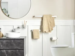 Discount Beliani Set di 6 accessori da bagno ZORRITOS con barre e ganci per asciugamani Metallo Argento