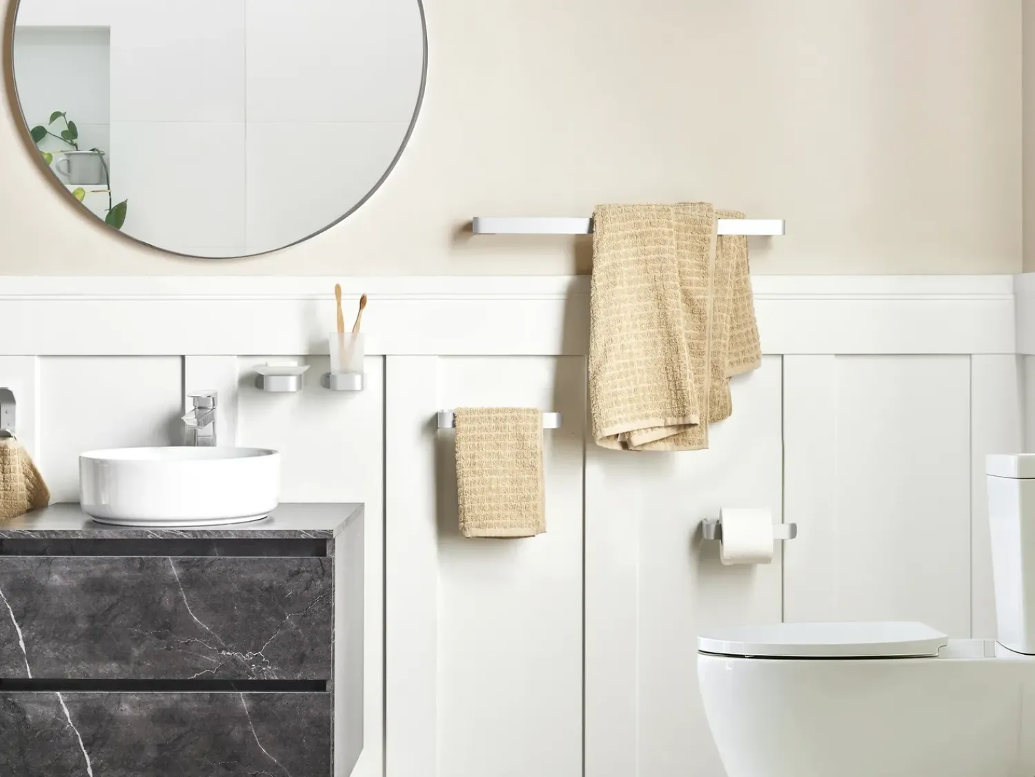 Discount Beliani Set di 6 accessori da bagno ZORRITOS con barre e ganci per asciugamani Metallo Argento