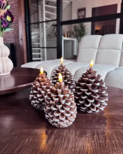 Hot Beliani Set di 4 candele LED IVRESSE Pigna 15/12 cm Marrone