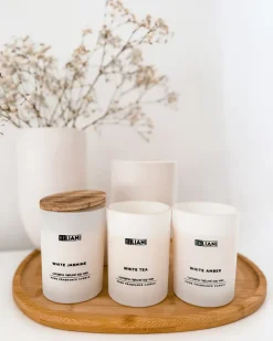 New Beliani Set di 3 Candele Profumate SIMPLICITY Cera di Soia Note fresche Note floreali Bianco Marrone
