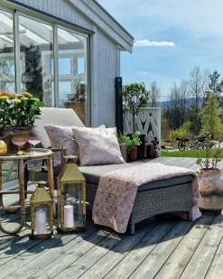 New Beliani Set di 2 cuscini ALYSSUM 45 x 45 cm Rosa Trama Trellis Rosa Oro