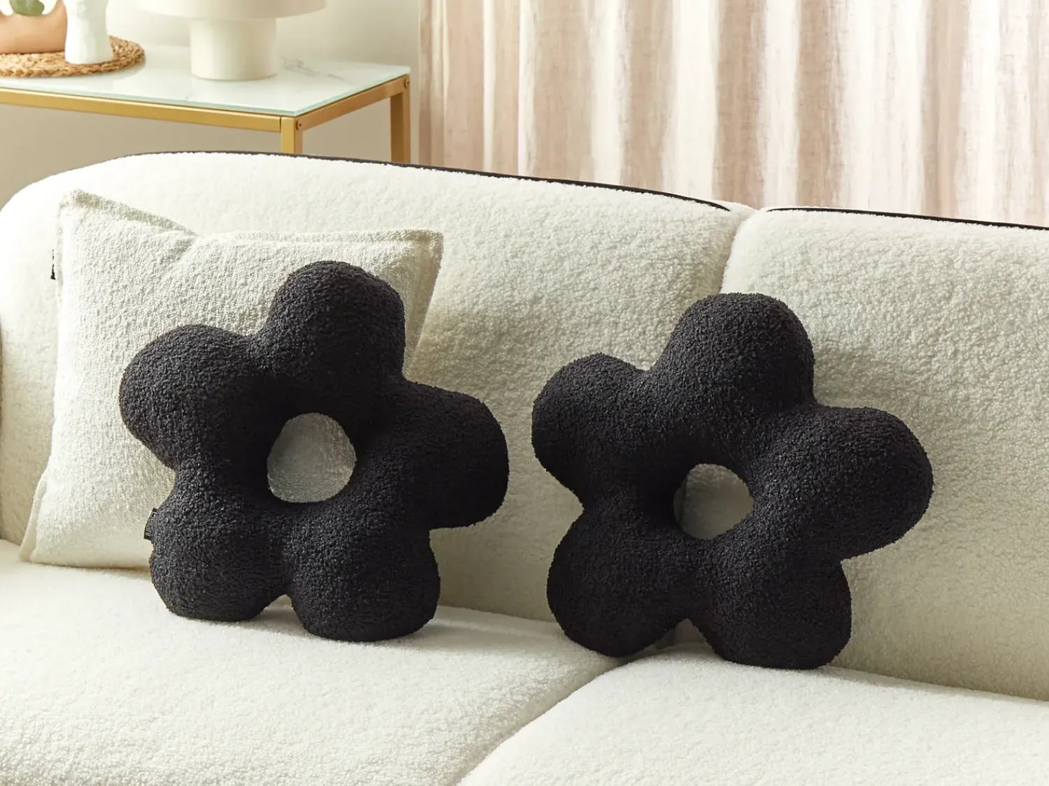 Hot Beliani Set di 2 cuscini CAMPONULA Bouclé 40 x 40 cm Tinta unita Nero