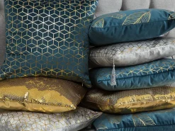 Best Beliani Set di 2 cuscini CELOSIA Velluto 45 x 45 cm Foglia di tè Trama geometrica Oro Blu