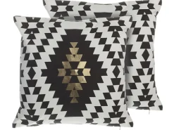 Beliani Set di 2 cuscini COLEUS Cotone 45 x 45 cm Nero Trama geometrica Bianco Oro Nero