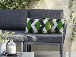 Outlet Beliani Set di 2 cuscini da esterno SWAY Trama geometrica Multicolore Bianco Multicolore Nero Verde