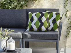 Hot Beliani Set di 2 cuscini da esterno SWAY Trama geometrica Multicolore Bianco Multicolore Nero Verde
