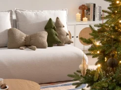 Beliani Set di 3 cuscini decorativi WINTERLAND Bouclé 30 x 35 cm 45 x 25 cm Tortora Modello natalizio Beige Verde