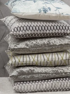 Best Beliani Set di 2 cuscini FENNEL 45 x 45 cm Bianco Trama geometrica Bianco Verde Grigio