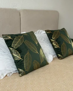 Beliani Set di 2 cuscini FREESIA Velluto 45 x 45 cm Verde scuro Trama di piante Oro Verde
