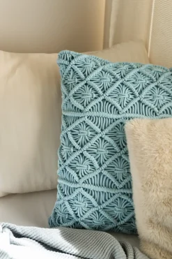 Clearance Beliani Set di 2 cuscini GOREME Bouclé 45 x 45 cm Trama geometrica Blu