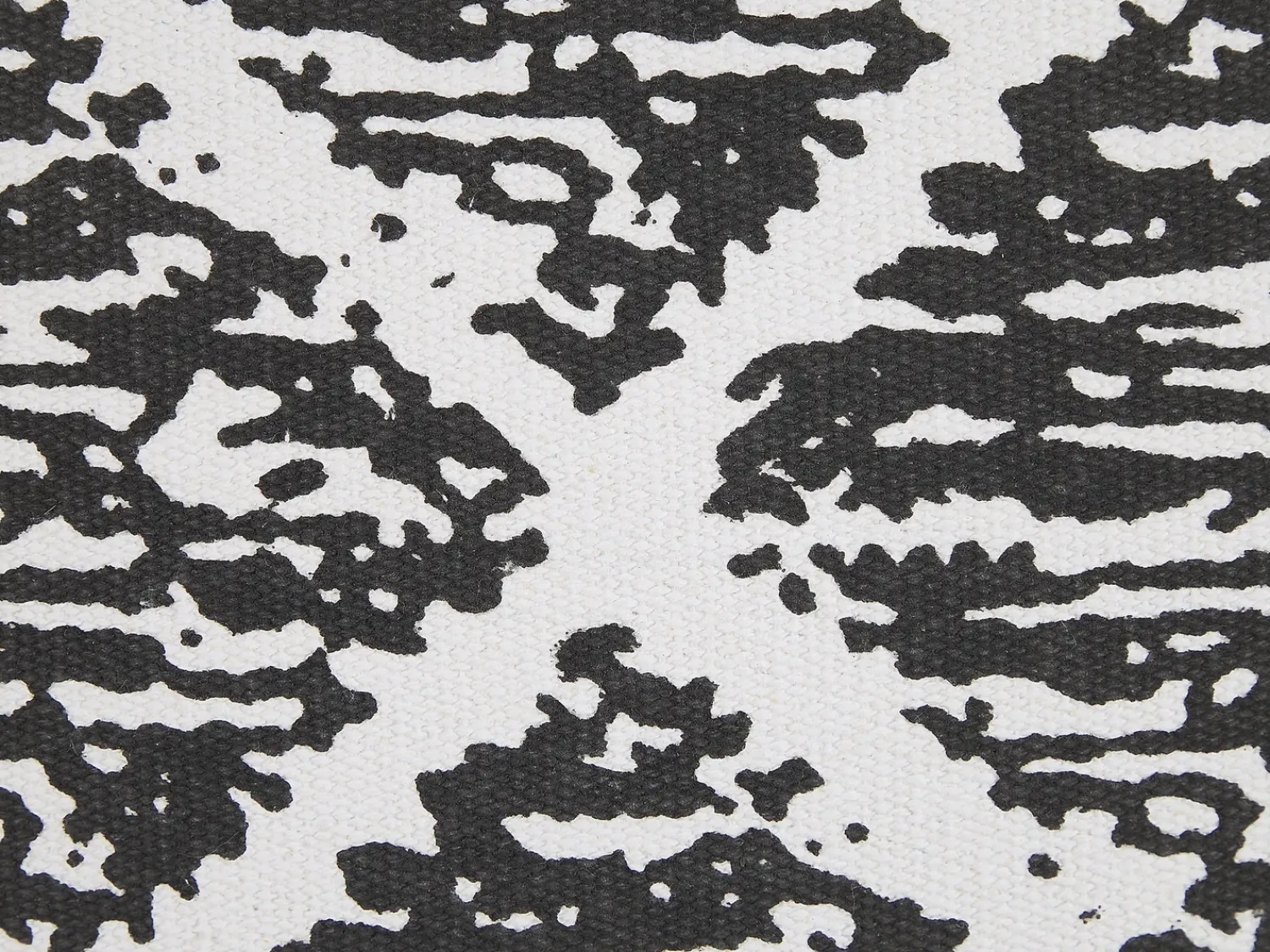 Discount Beliani Set di 2 cuscini HAZRO Cotone 45 x 45 cm Nero Trama geometrica Bianco Nero
