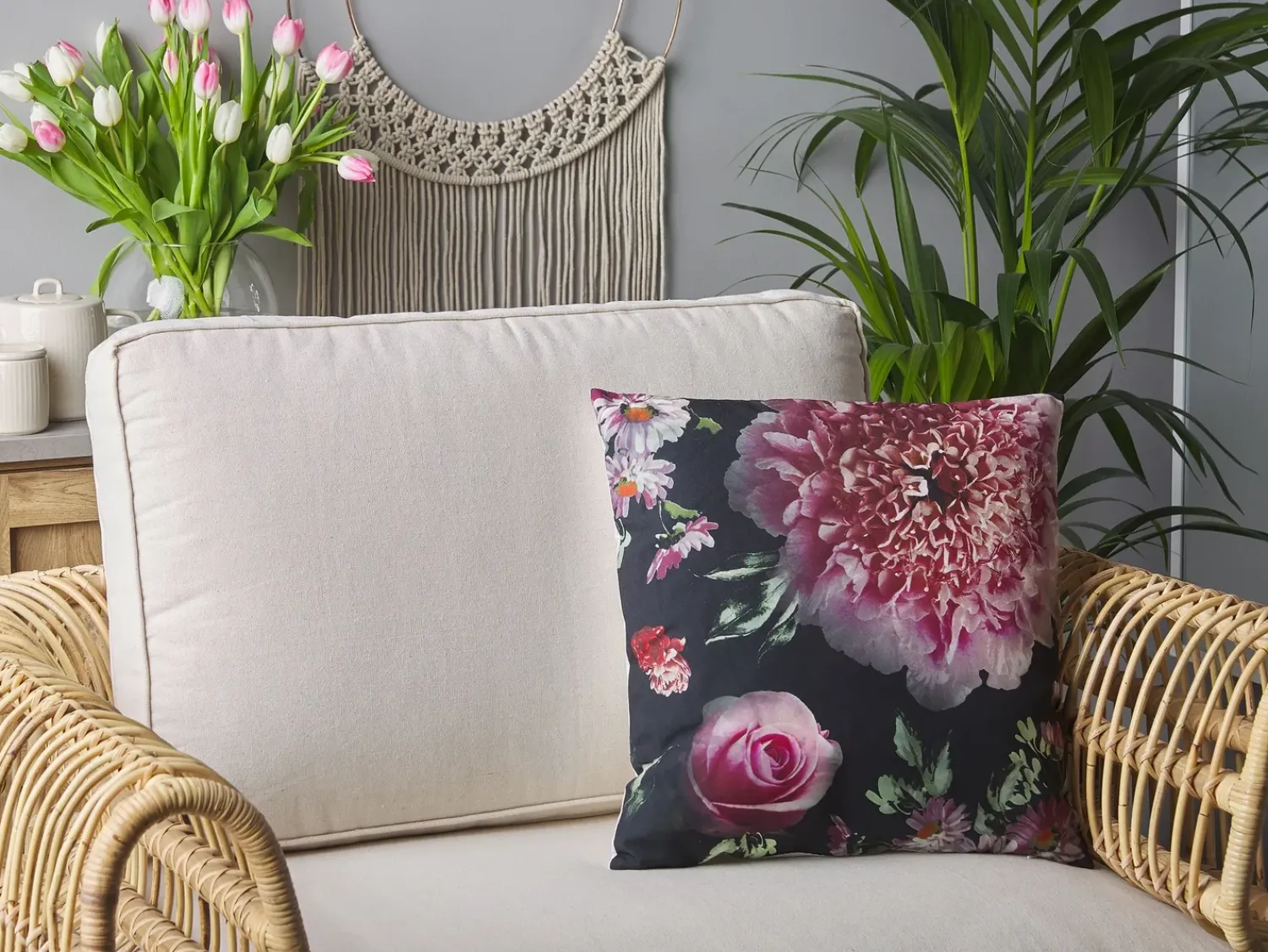 Online Beliani Set di 2 cuscini HEDERA 45 x 45 cm Nero Trama floreale Bianco Rosa Verde Nero