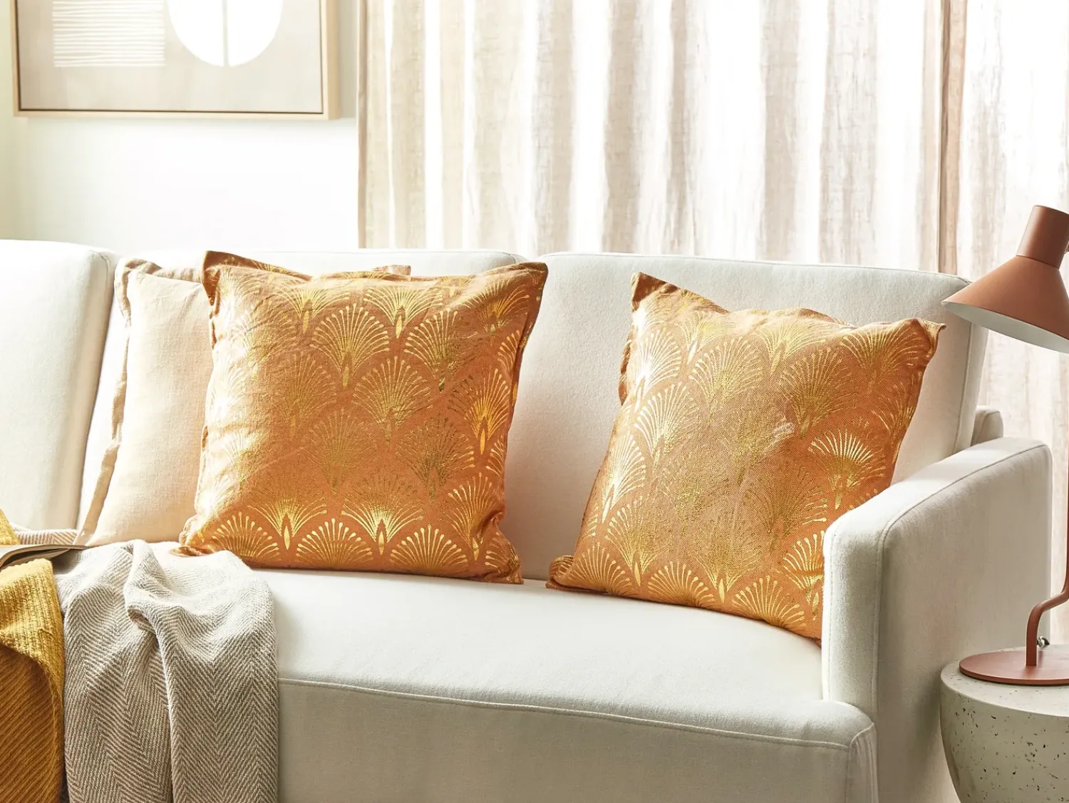 Beliani Set di 2 cuscini HOYA Cotone 45 x 45 cm Arancione Trama geometrica Arancione Oro