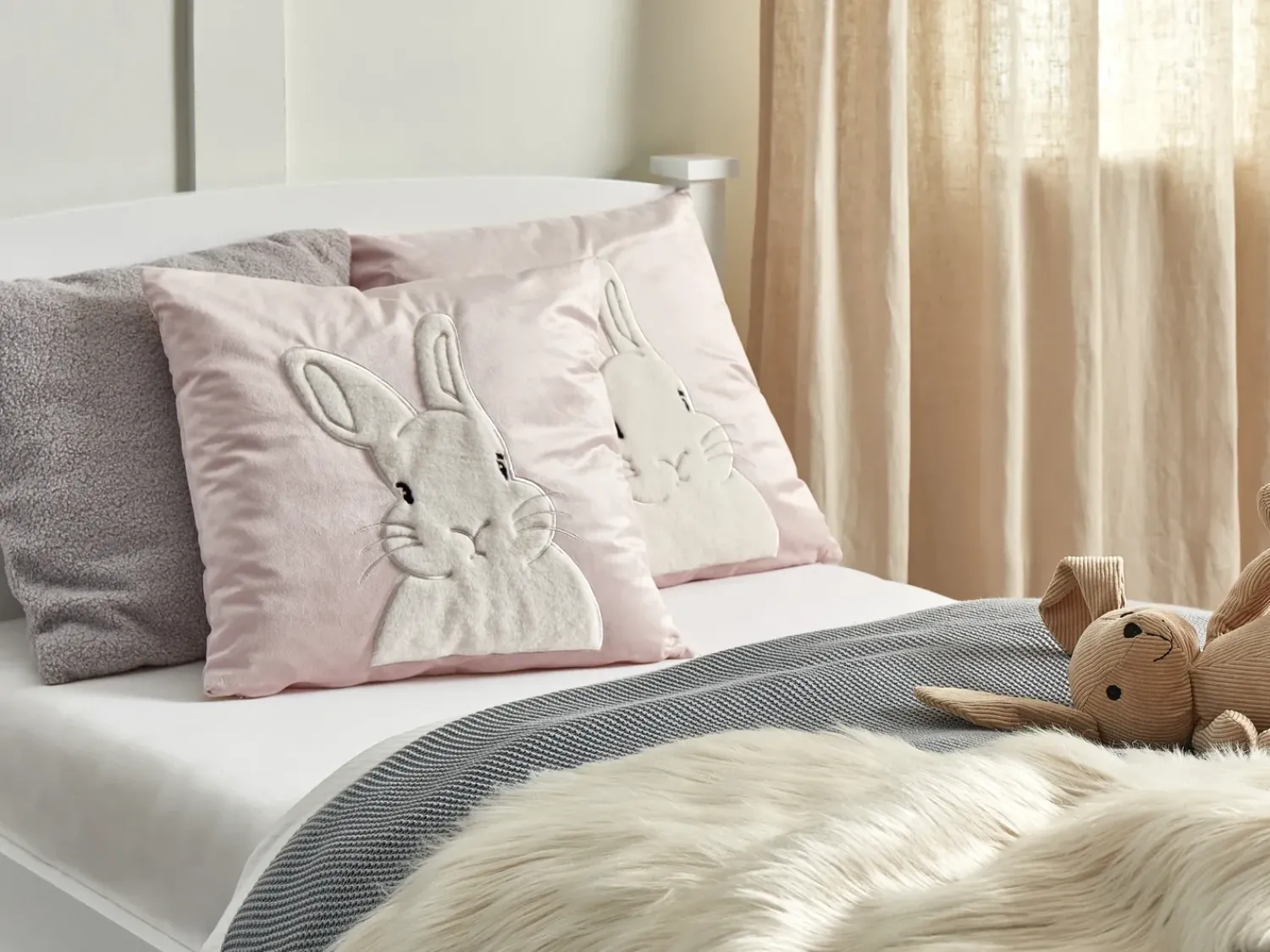 Outlet Beliani Set di 2 cuscini IBERIS Velluto 45 x 45 cm Rosa