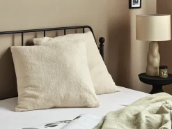 Discount Beliani Set di 2 cuscini LEUZEA Bouclé 60 x 60 cm Tinta unita Beige