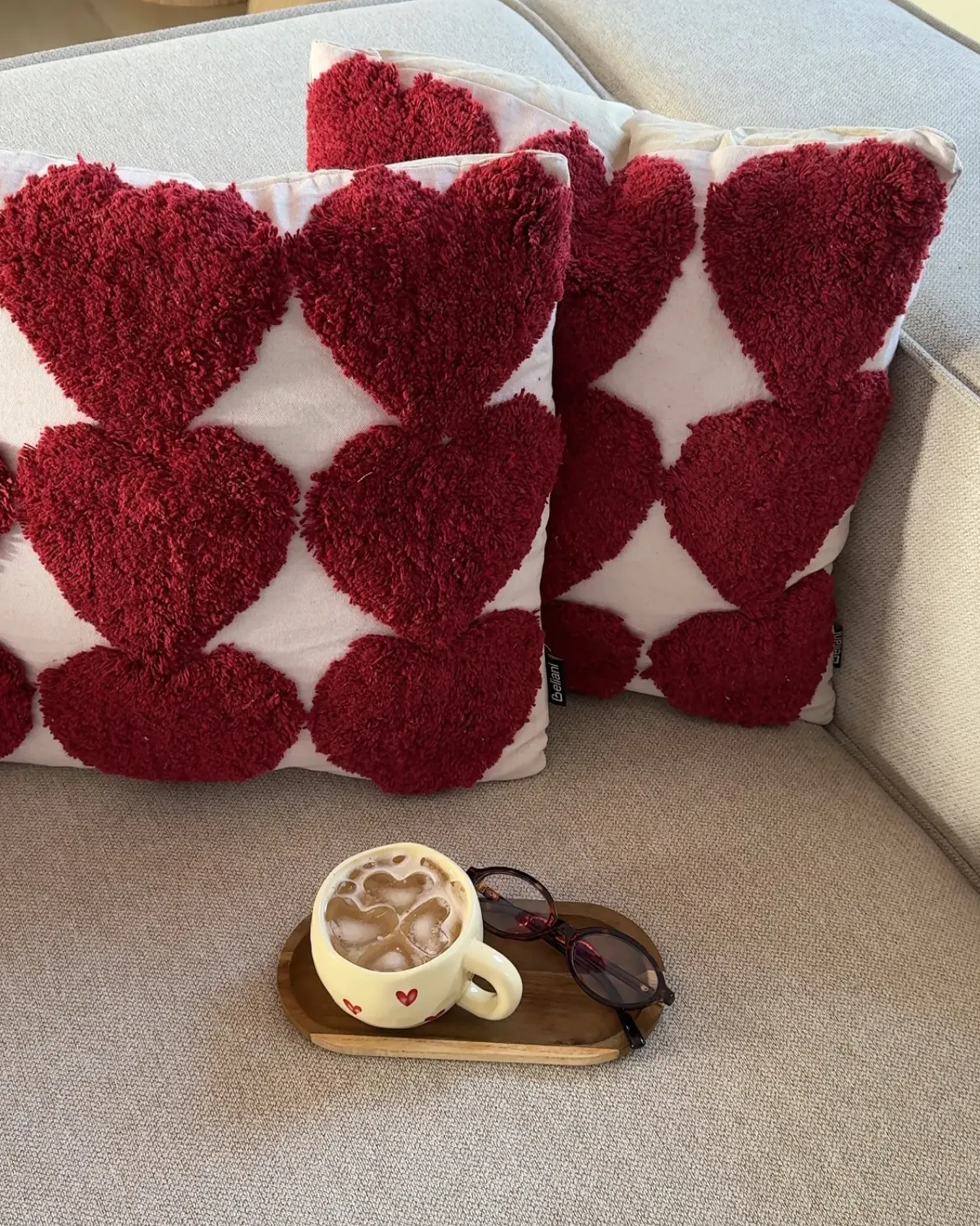 New Beliani Set di 2 cuscini MINGORA Cotone 45 x 45 cm Rosso Trama a cuore Bianco Rosso