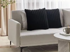 Sale Beliani Set di 2 cuscini RAKYA Finta pelliccia 45 x 45 cm Nero A strisce Bianco