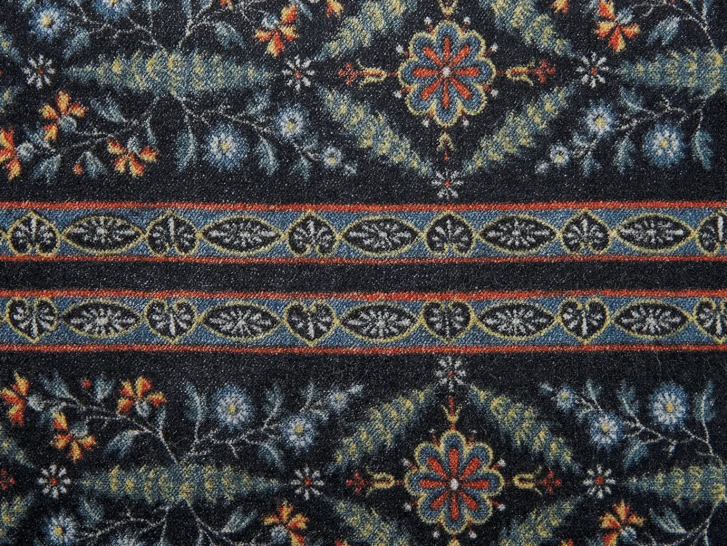 Discount Beliani Set di 2 cuscini RUTA Velluto 45 x 45 cm Multicolore Trama floreale Nero Multicolore