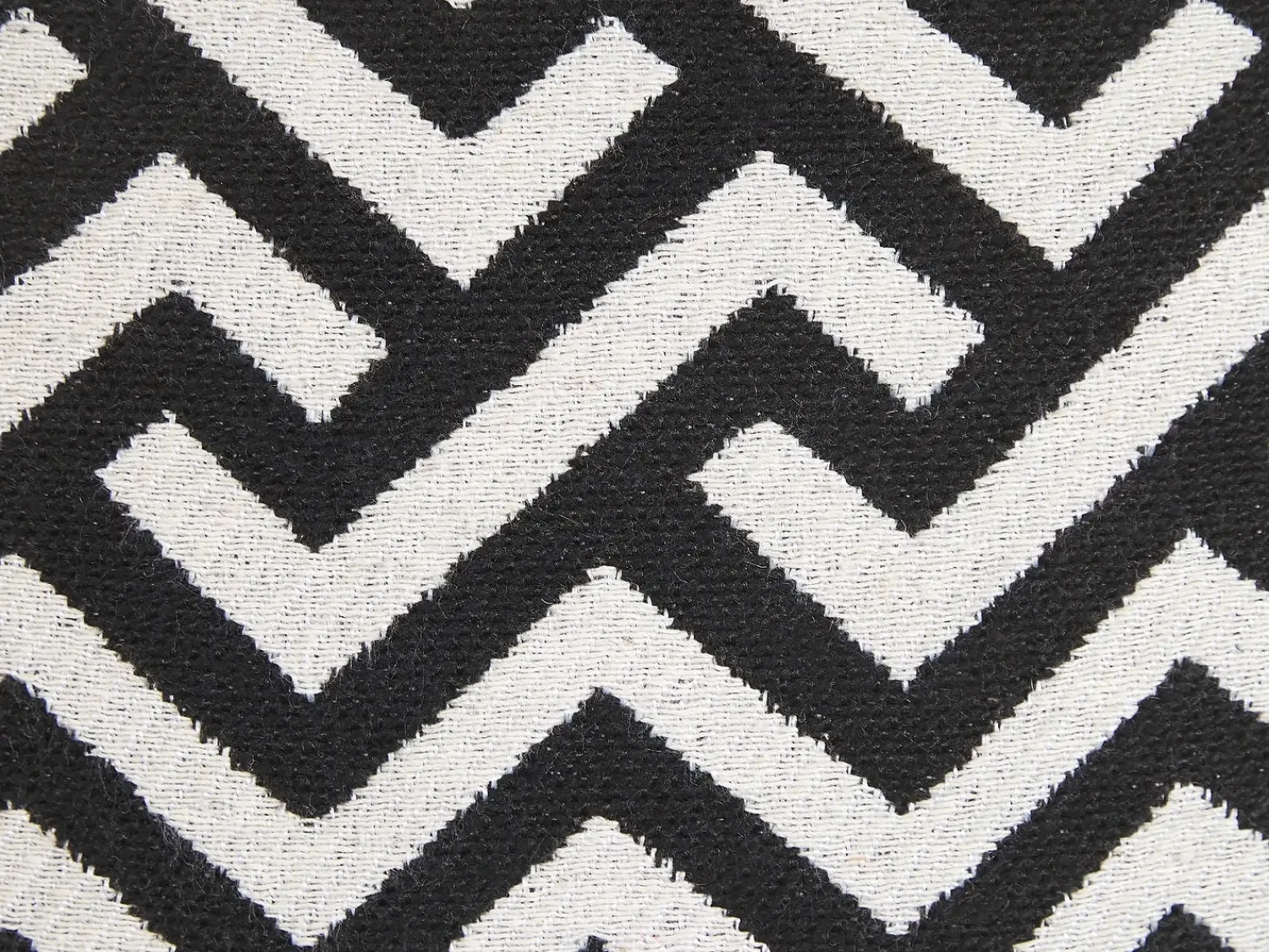 Discount Beliani Set di 2 cuscini SALIZAR Cotone 45 x 45 cm Nero Trama geometrica Bianco Nero