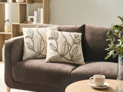 Best Beliani Set di 2 cuscini SAVINA Cotone 45 x 45 cm Bianco Trama floreale Bianco Beige