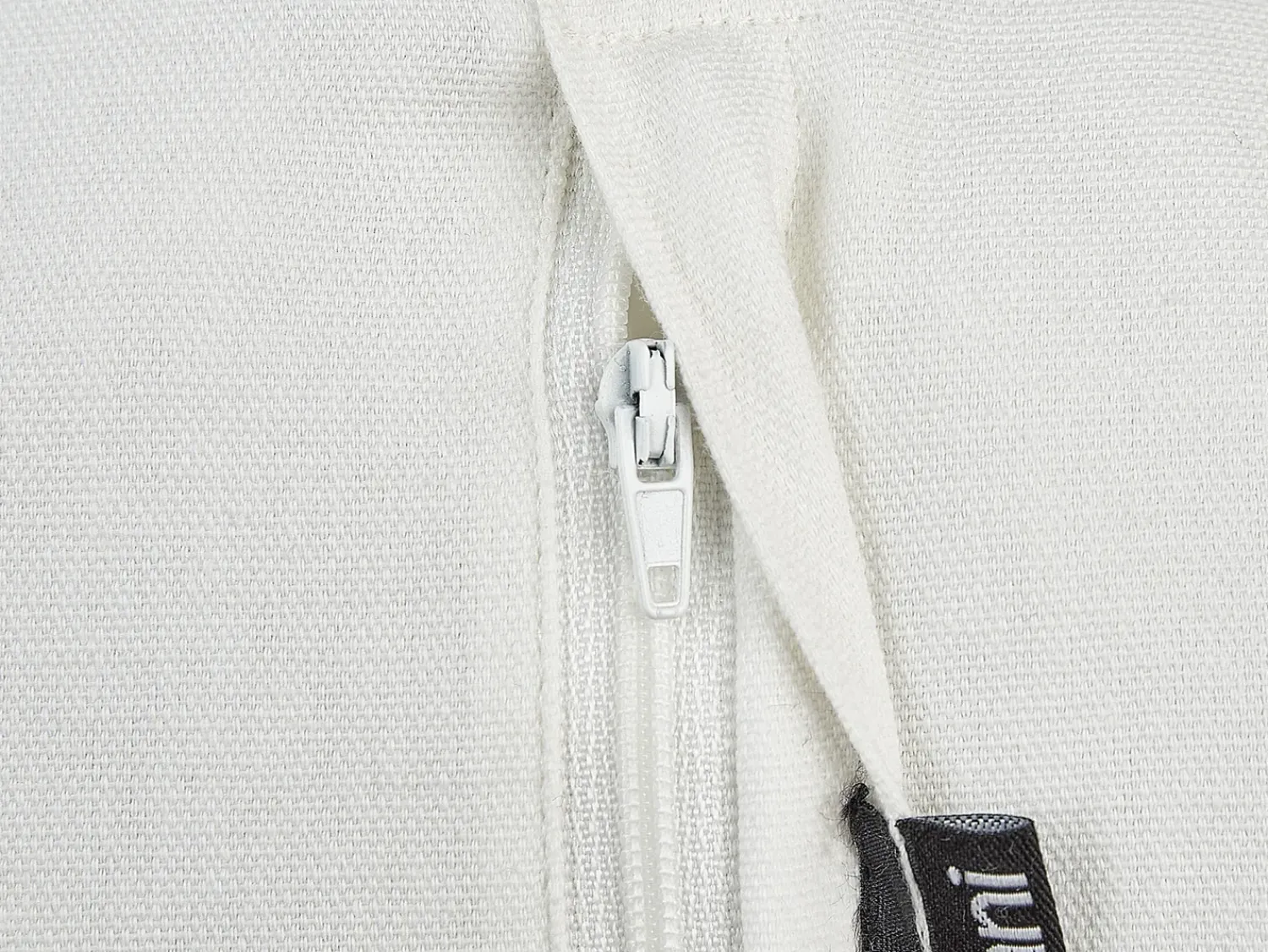 Outlet Beliani Set di 2 cuscini SNOWDROP Cotone 40 x 25 cm Bianco