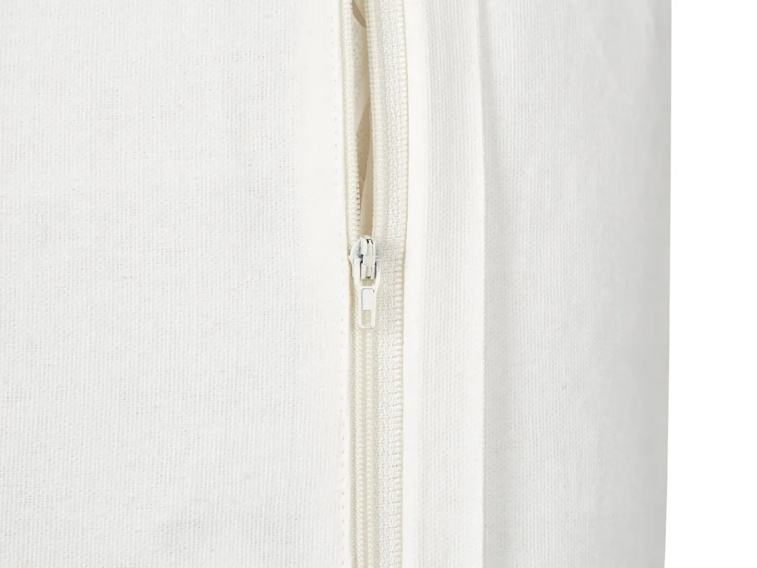 Best Beliani Set di 2 cuscini VALLOTA Cotone 45 x 45 cm Bianco Modello natalizio Bianco Oro Rosso