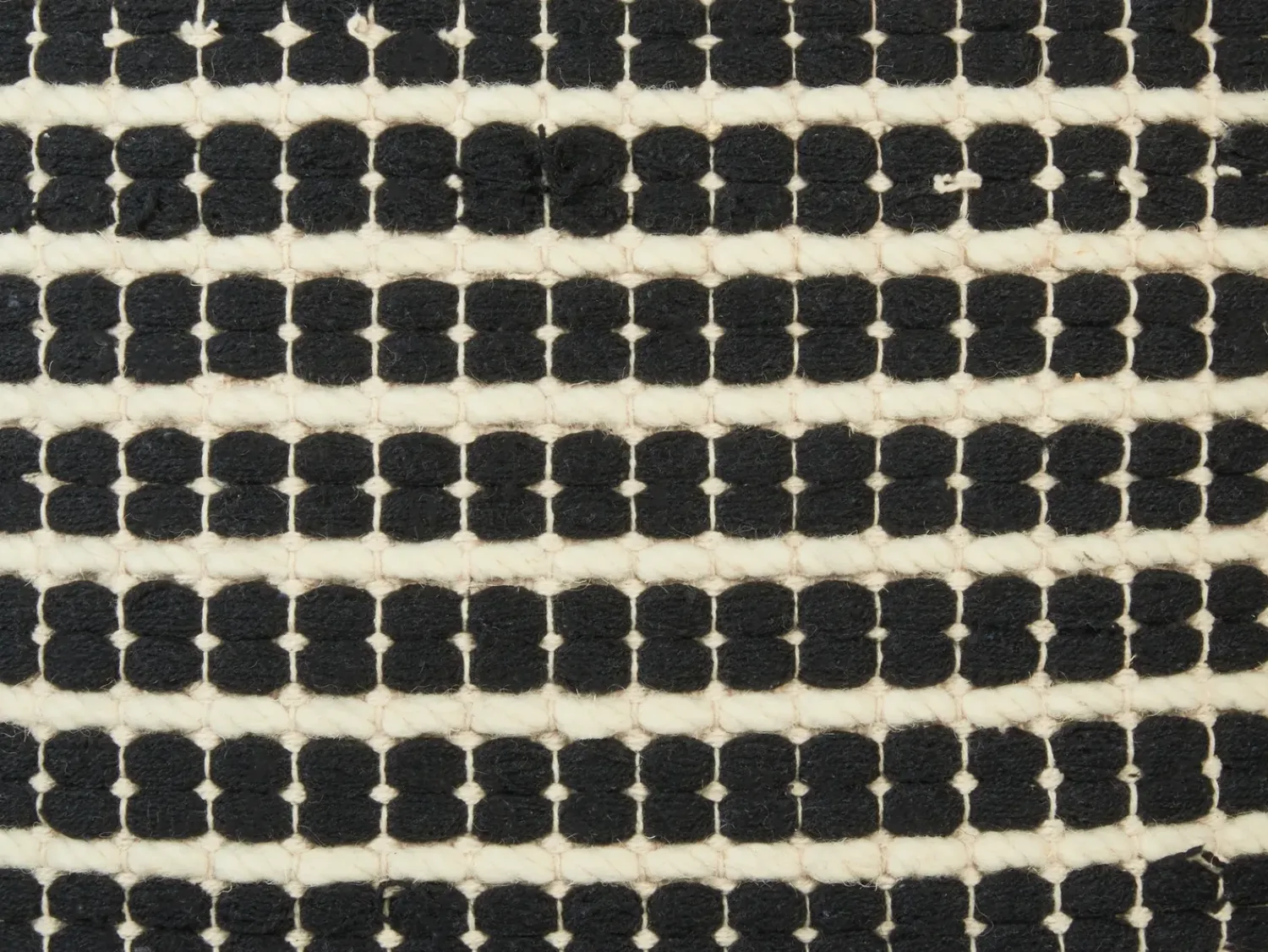 Sale Beliani Set di 2 cuscini YONCALI Cotone 45 x 45 cm Nero Trama a scacchi Bianco Nero