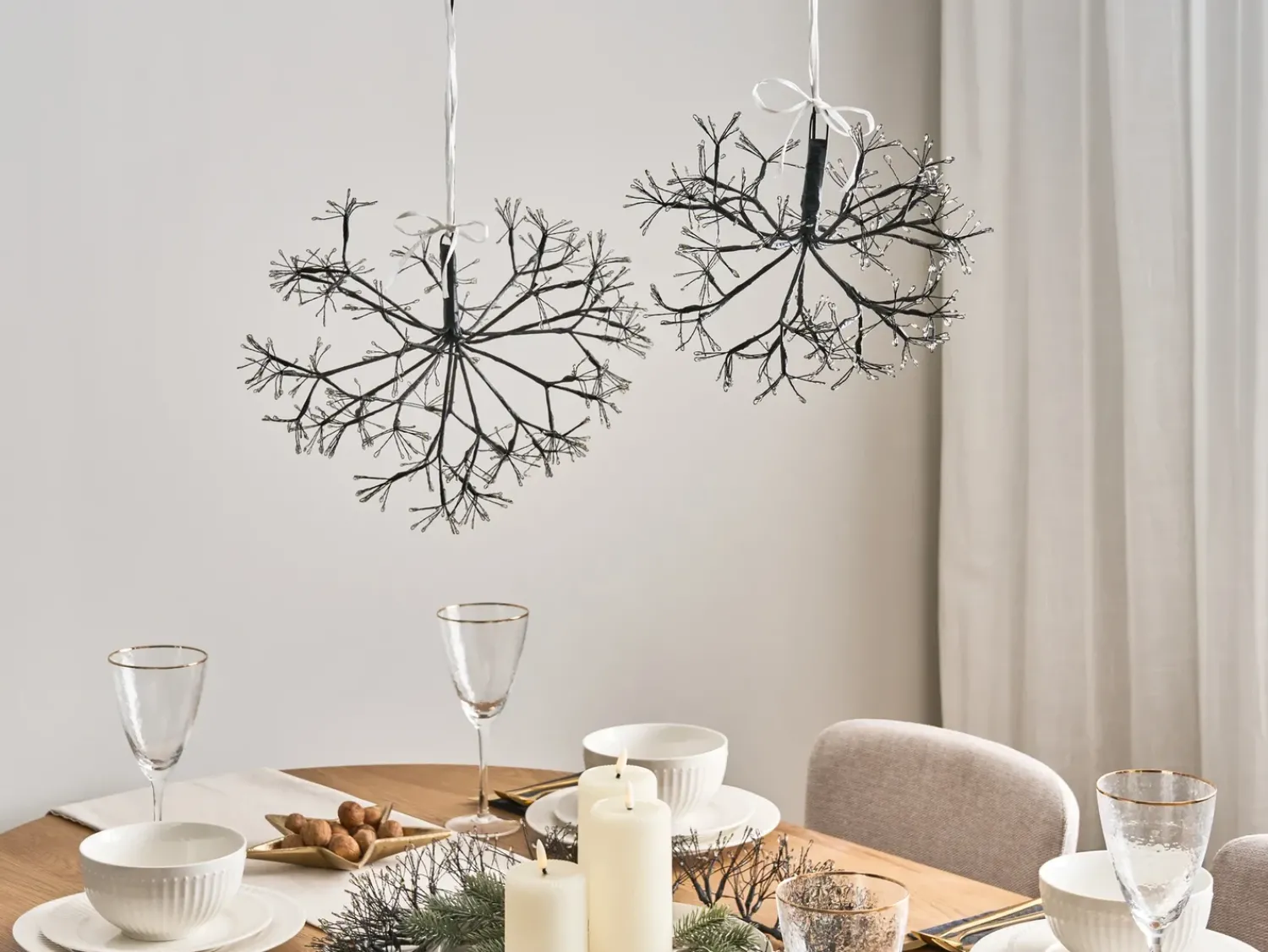 Discount Beliani Set di 2 decorazioni da appendere LED RACKSTA Vischio 30/25 cm Nero