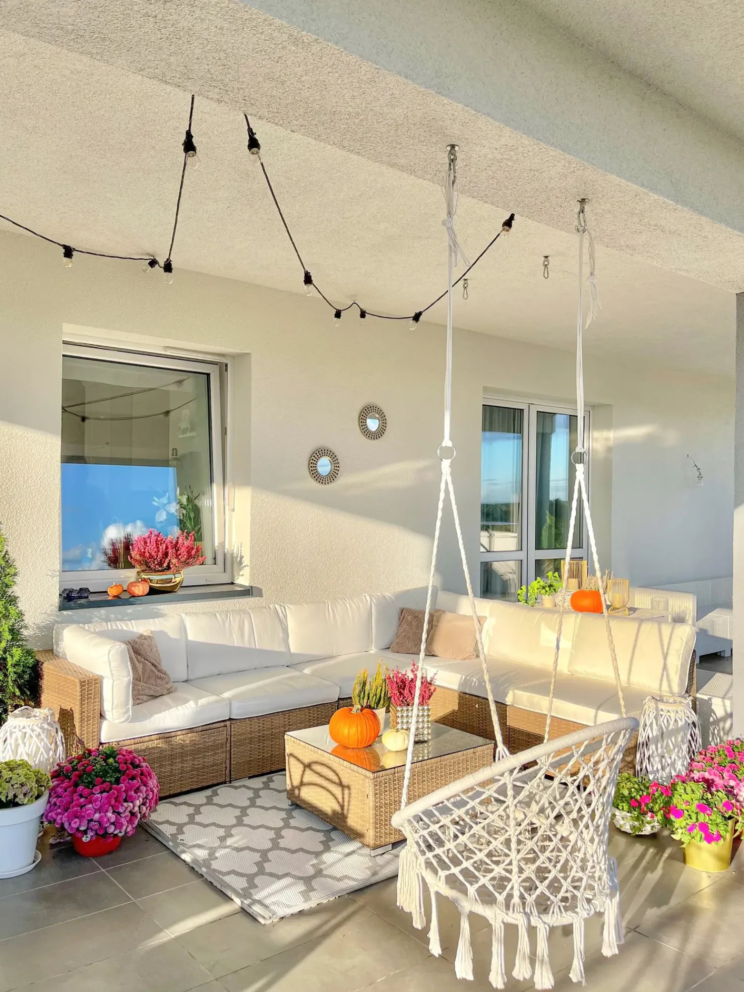 Beliani Set di divani angolari da giardino 6 posti BELVEDERE Rattan sintetico (PE) Bianco Bianco Marrone
