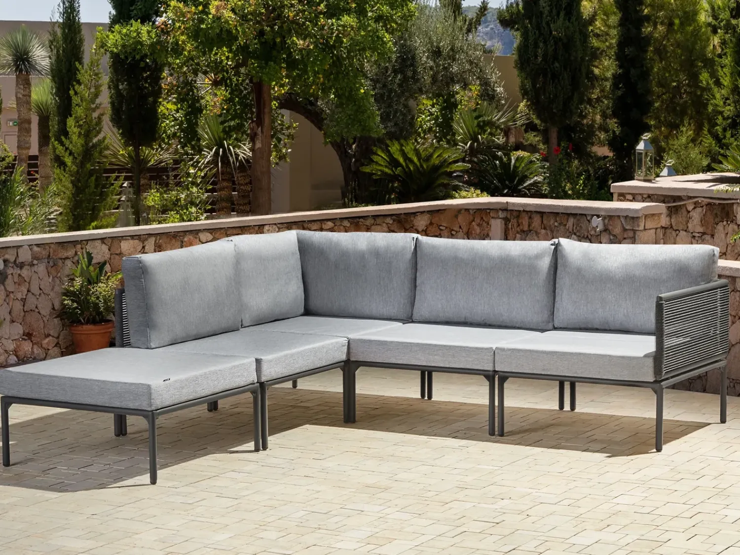 Outlet Beliani Set di divani angolari da giardino 6 posti FORANO Metallo Grigio Grigio Nero